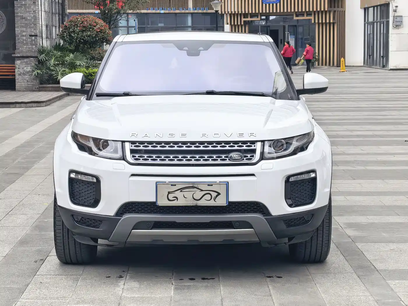 Land Rover Range Rover Evoque 2018 240PS SE Smart Edition фото 2