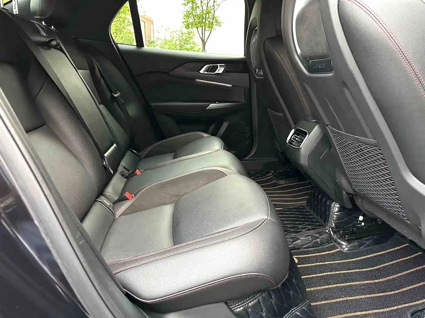 Lynk & Co 03 2019 2.0TD Auto Power Version фото 9