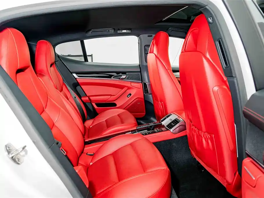 Porsche Panamera 2014 Panamera 4 3.0T фото 23