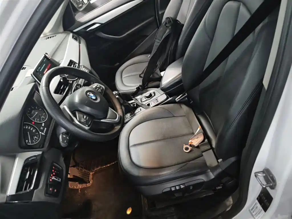 BMW X1 2016 sDrive18Li Fashion Model фото 15