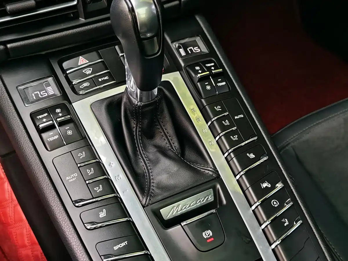 Porsche Macan 2020 Macan 2.0T фото 19