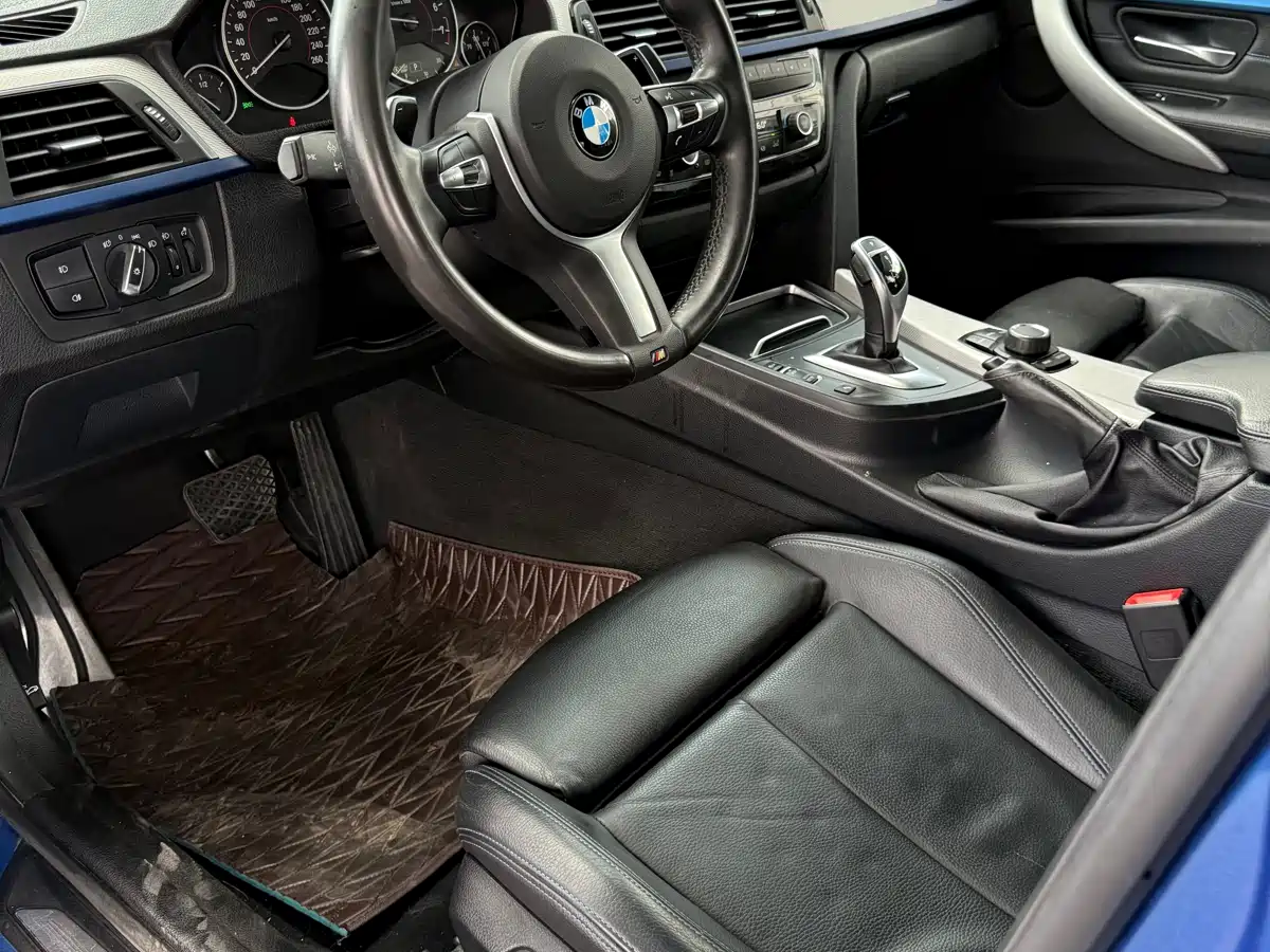 BMW 3 Series 2018 320i M Sport Package фото 4