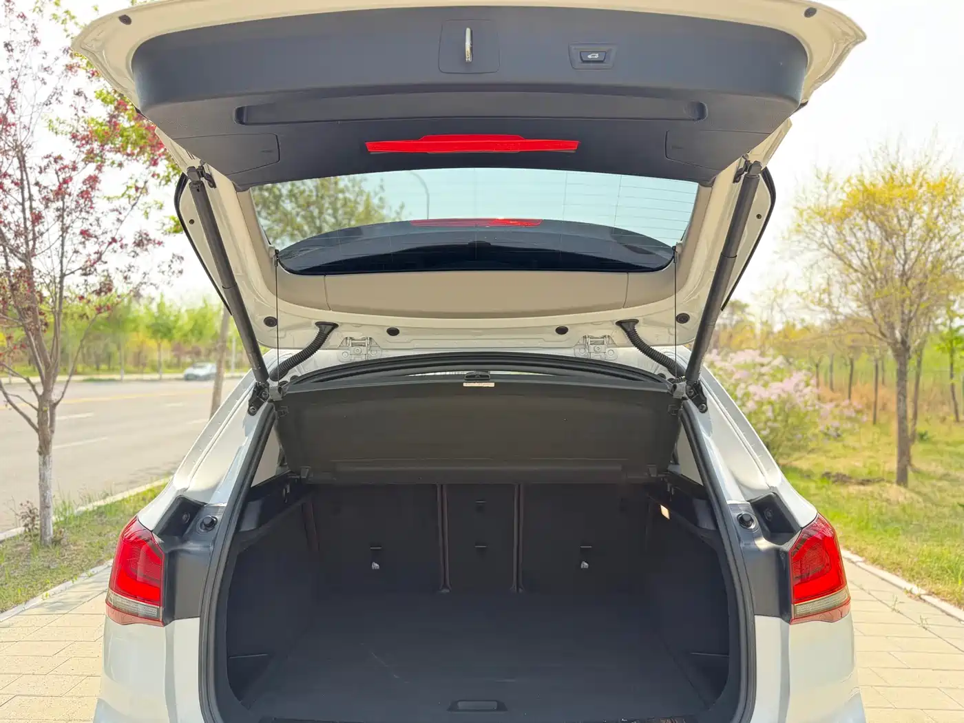 BMW X1 2022 sDrive20Li Premium фото 15