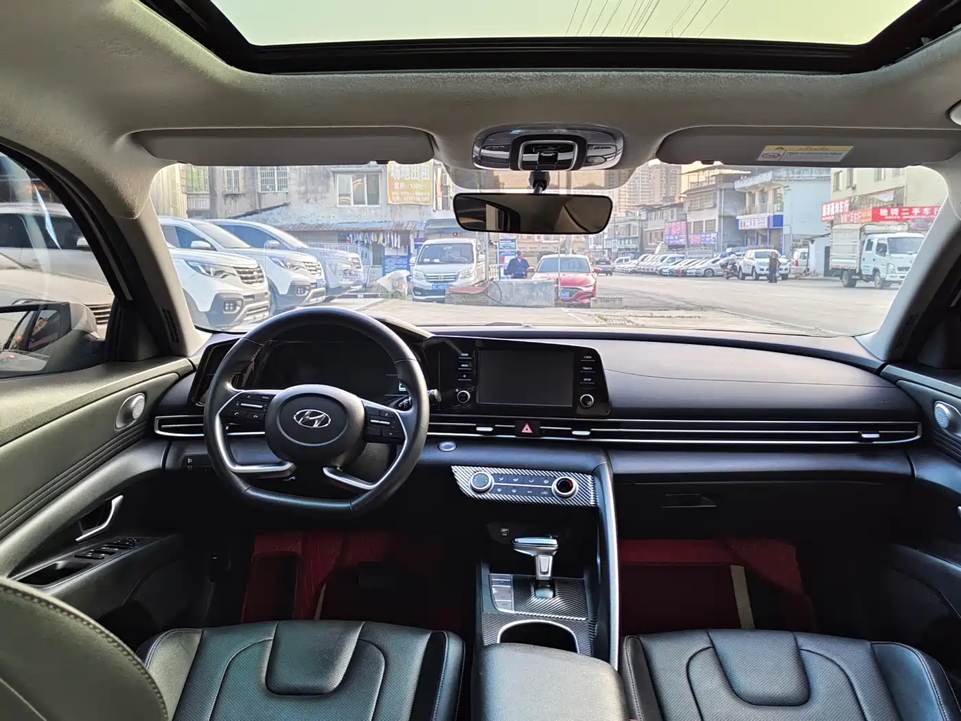 Hyundai Elantra 2021 1.5L CVT GLX Elite Edition фото 4