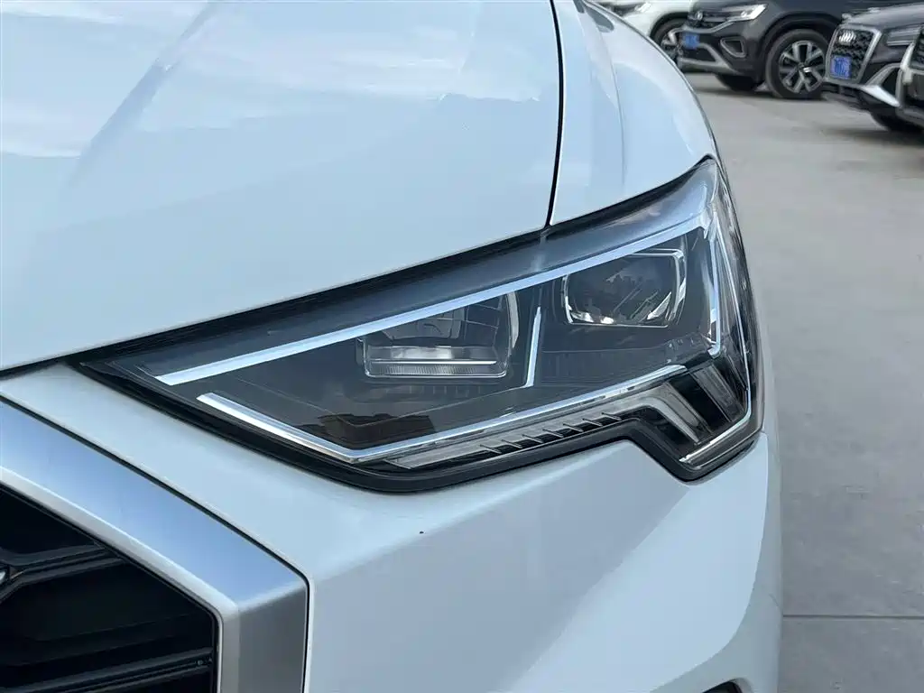 Audi Q3 2022 35 TFSI Fashion Dynamic фото 4