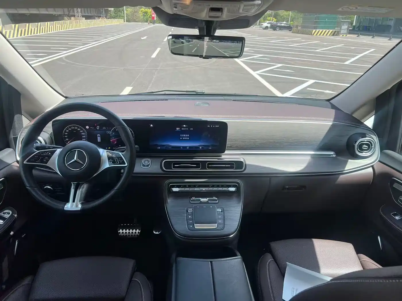 Mercedes-Benz V-Class 2024 V 300 L Long Wheelbase Luxury Edition фото 6