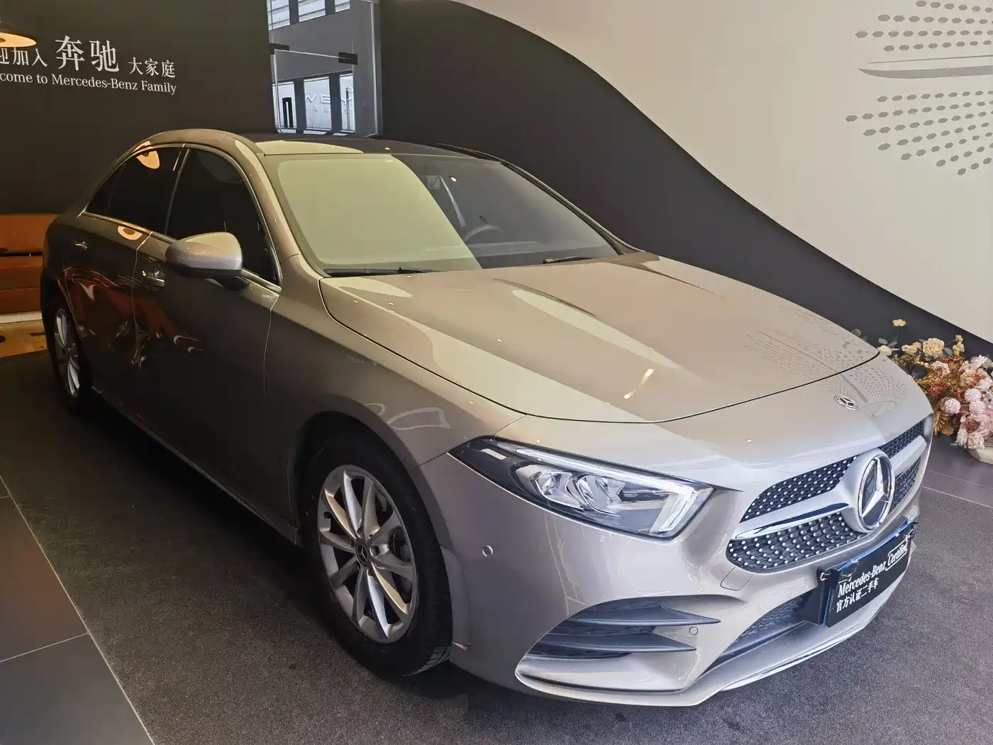 Mercedes-Benz A-Class 2020 Facelift A 200 L Sport Sedan Fashion фото 3