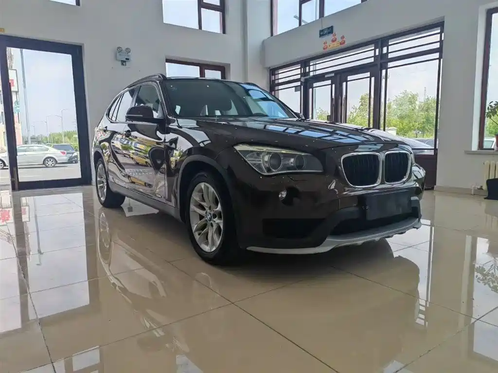 BMW X1 2014 sDrive18i Leading Edition фото 3