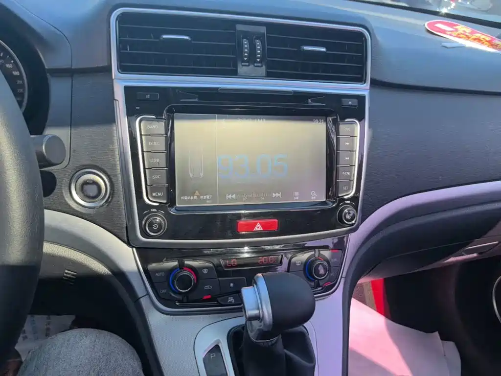 Фото 13 - Haval M6