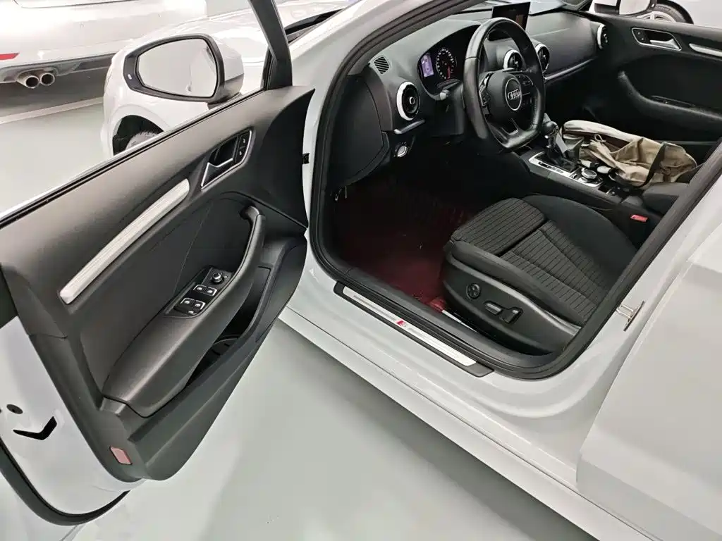 Фото 16 - Audi A3
