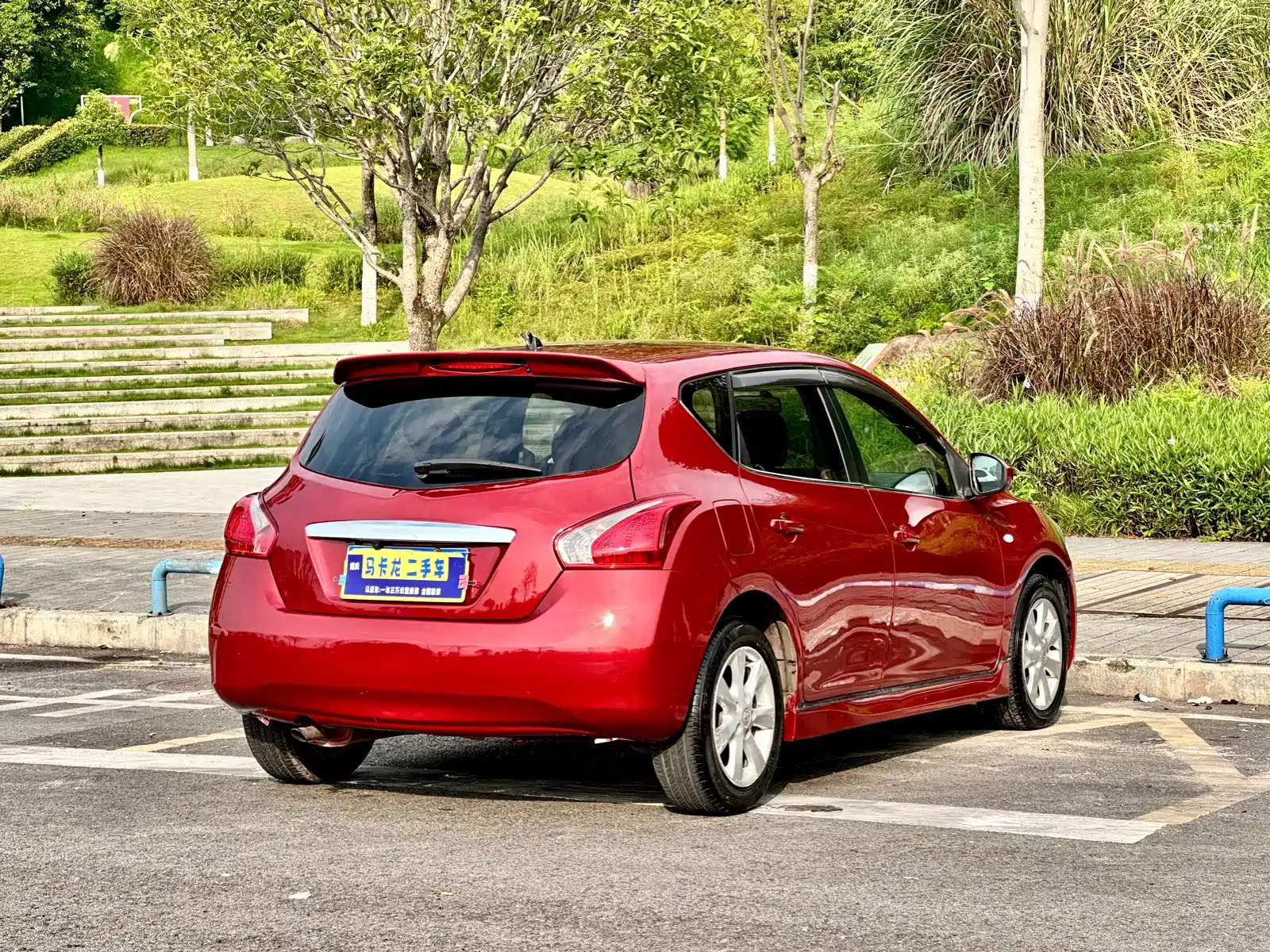 Фото 4 - Nissan Tiida