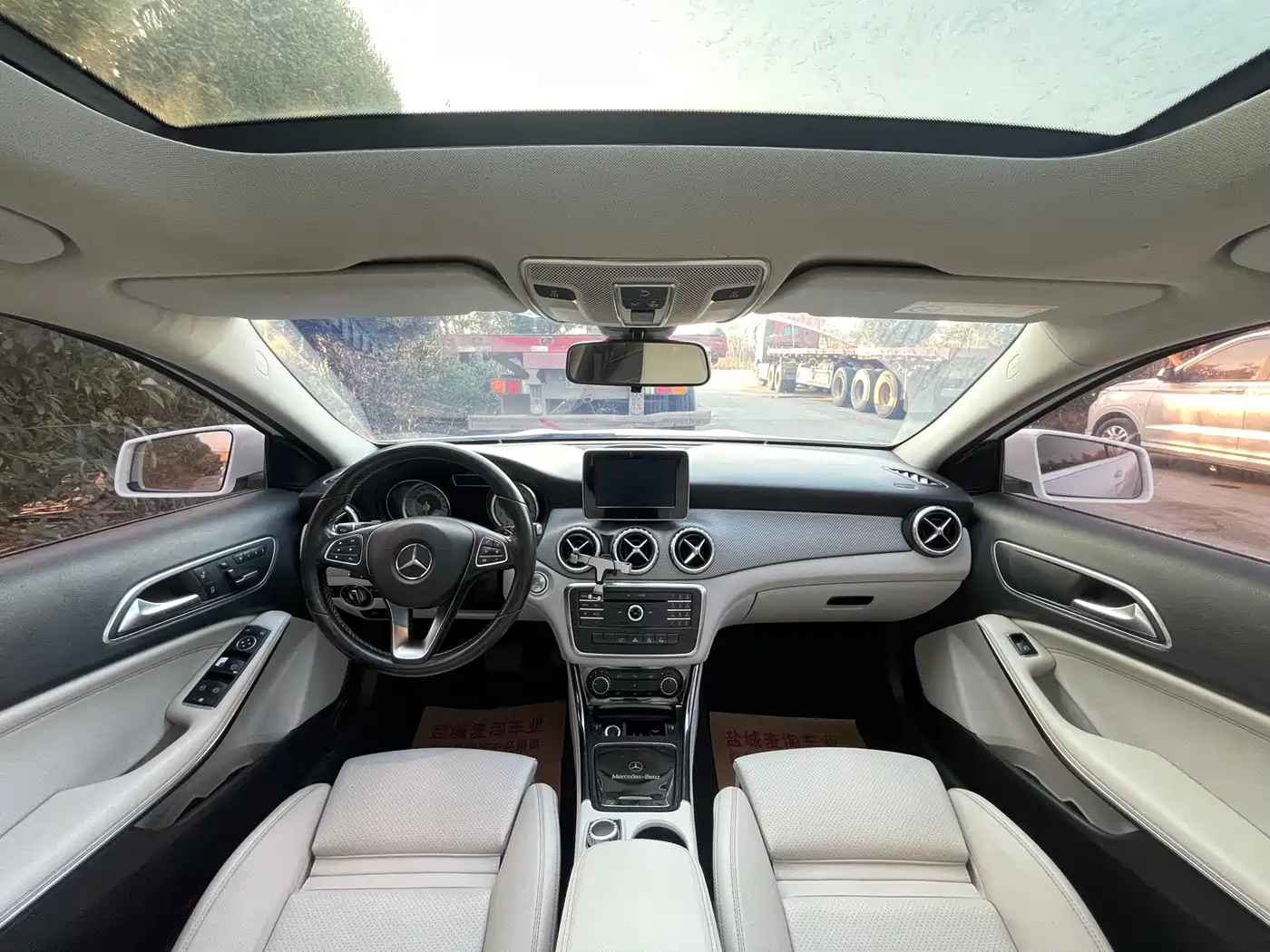Mercedes-Benz GLA 2017 GLA 200 Dynamic фото 12