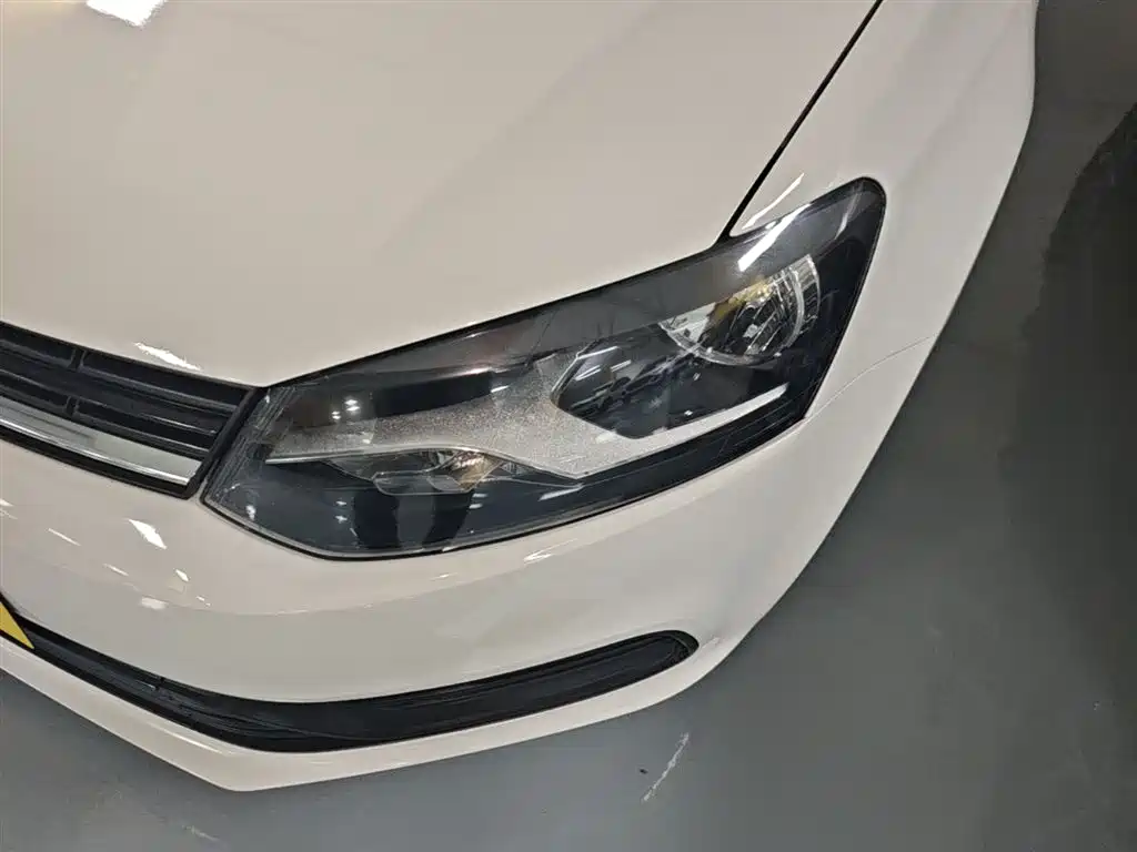 Volkswagen Polo 2016 1.4L Automatic Trend фото 24