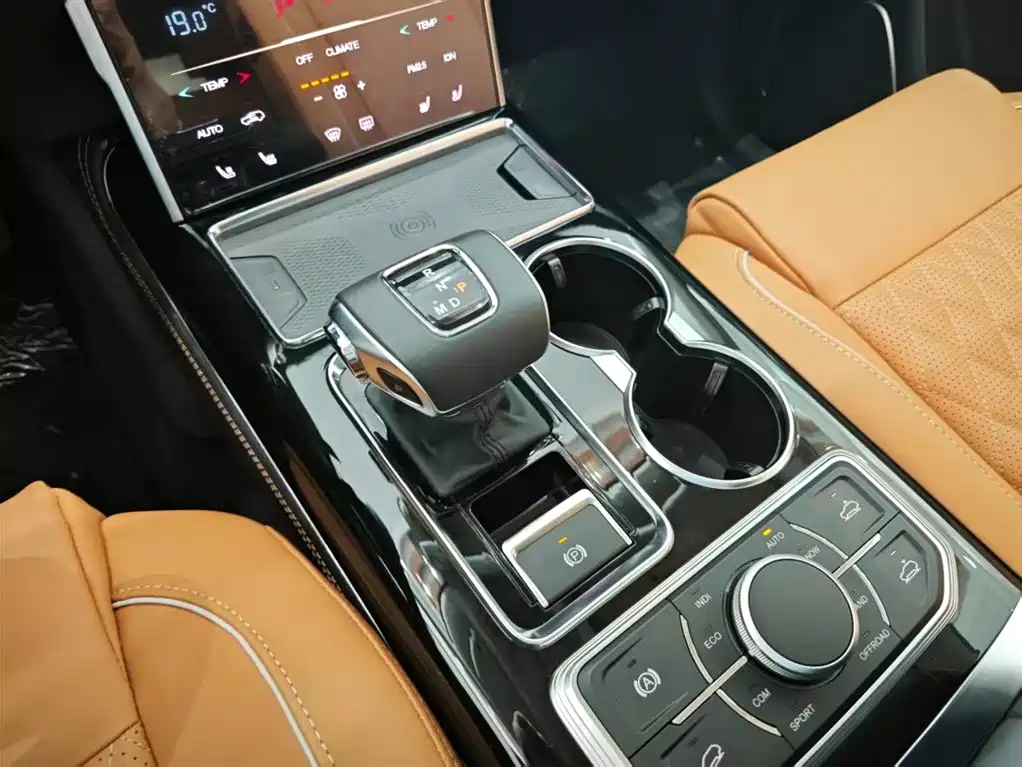 Hongqi HS7 2019 3.0T Automatic 4WD Smart Connection Flag Leader Edition фото 26