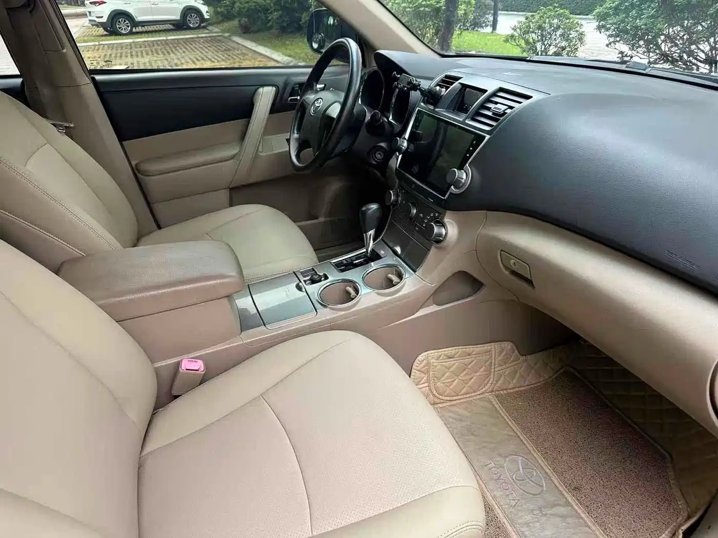 Toyota Highlander 2012 2.7L 2WD 5-seater Elite Edition фото 7