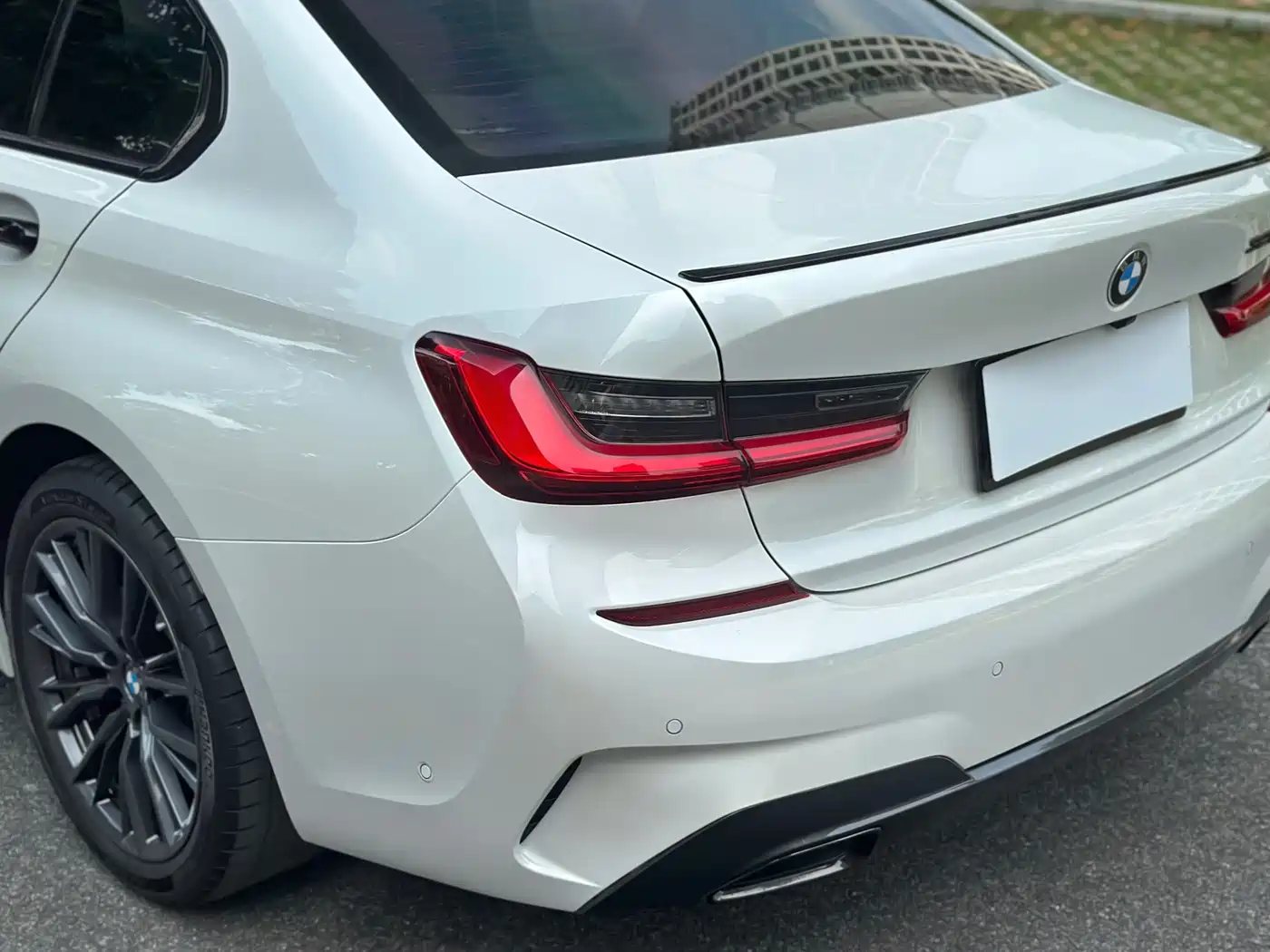 BMW 3 Series 2020 325Li M Sport Package фото 9
