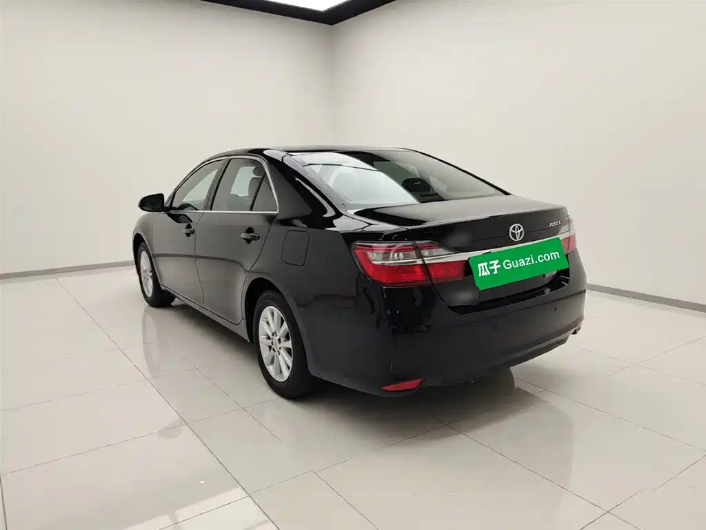 Toyota Camry 2015 2.0E Elite Edition фото 9