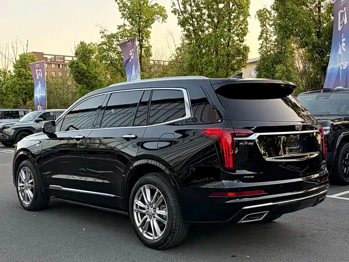 Cadillac XT6 2022 2.0T 6-Seater 4WD Luxury Edition фото 11