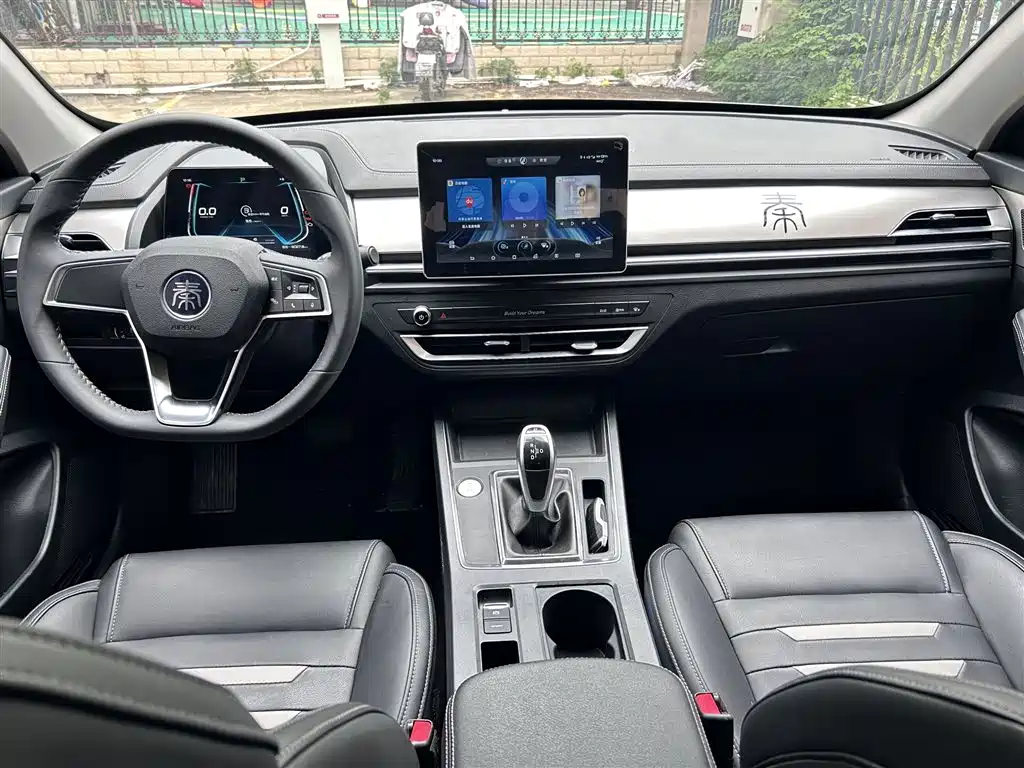 BYD Qin Pro 2019 Super Edition 1.5TI Automatic Smart Connected Feng Shang Type China VI фото 14