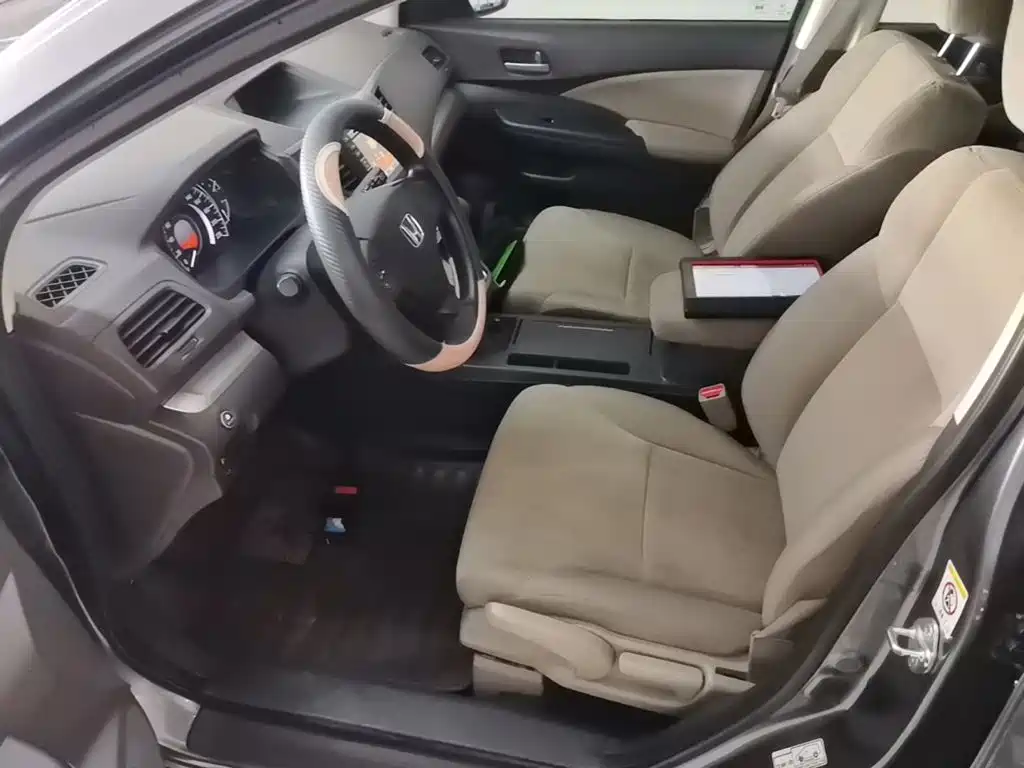 Фото 15 - Honda CR-V
