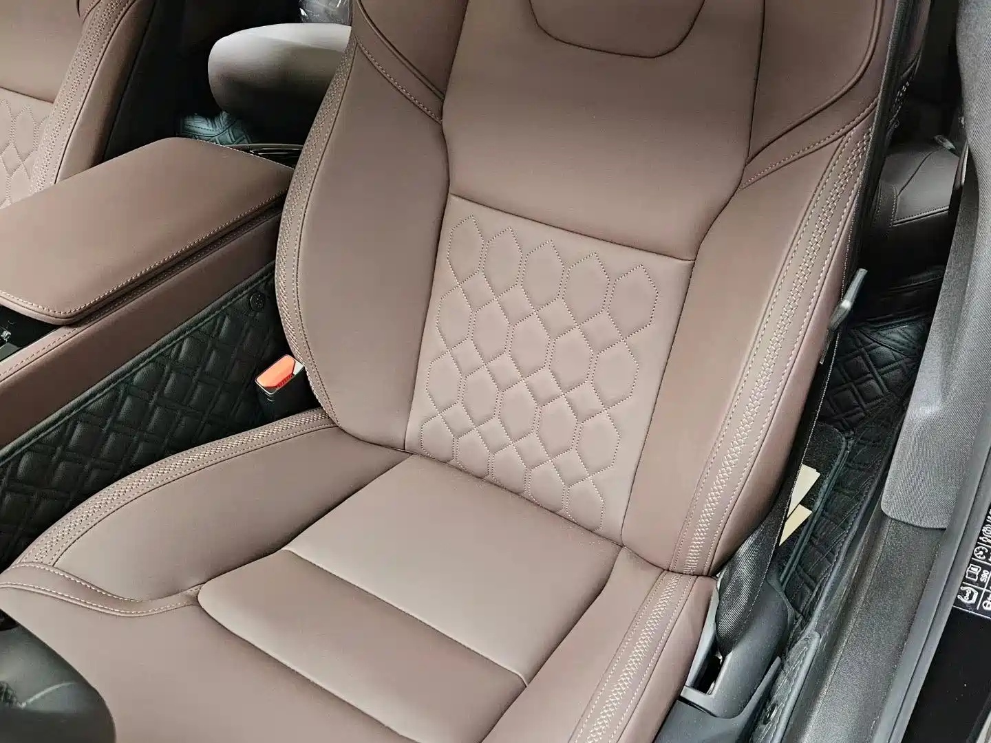 Photo 9 - Volvo S90