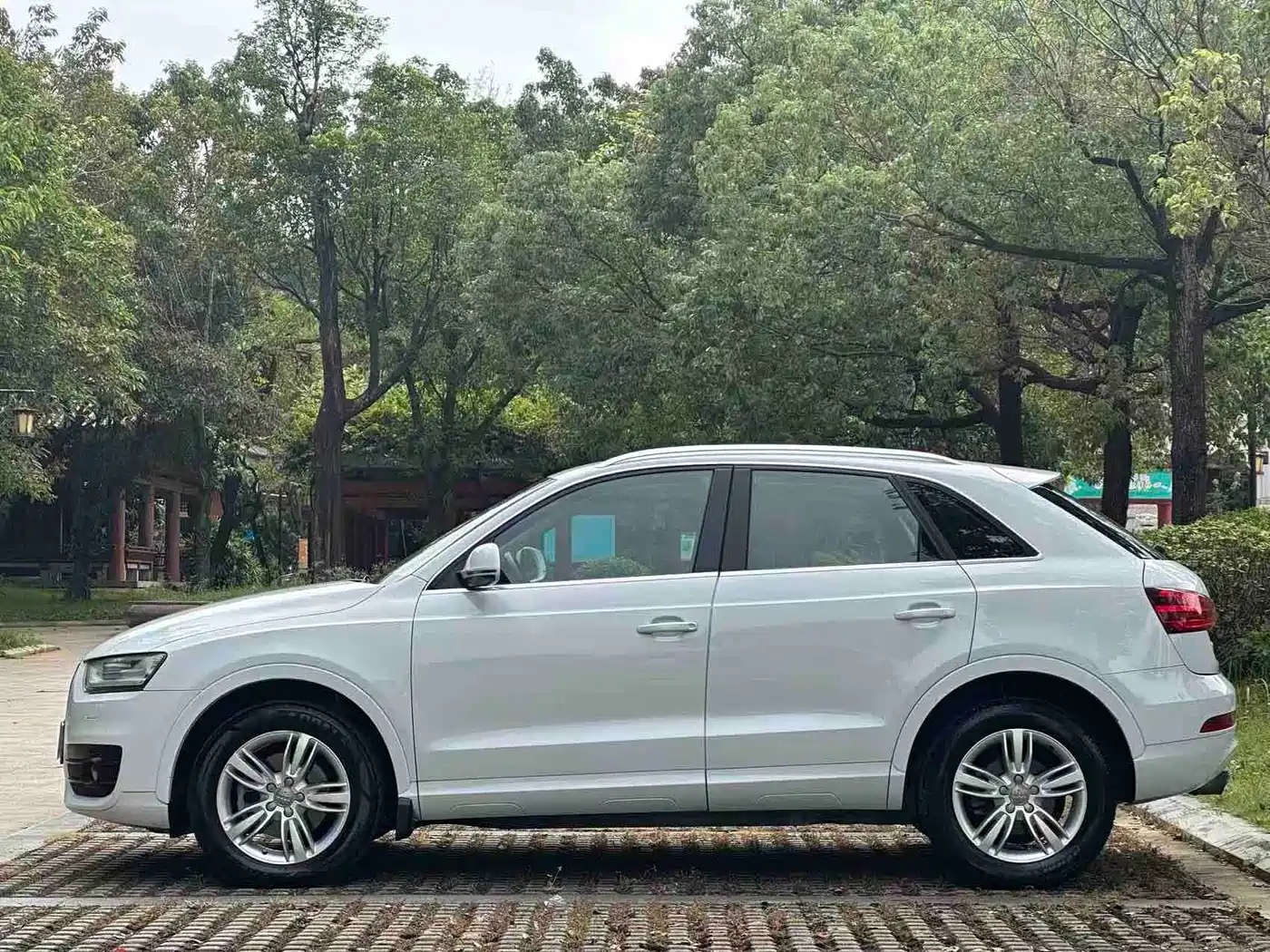 Audi Q3 2015 35 TFSI quattro Technology фото 5