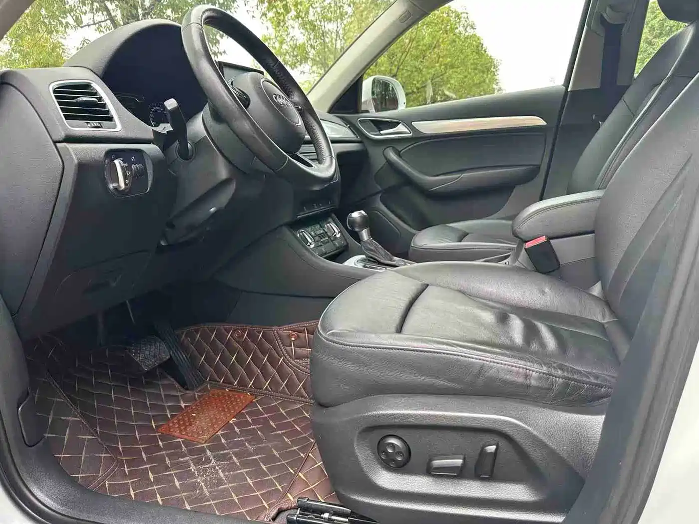 Audi Q3 2015 35 TFSI quattro Technology фото 7