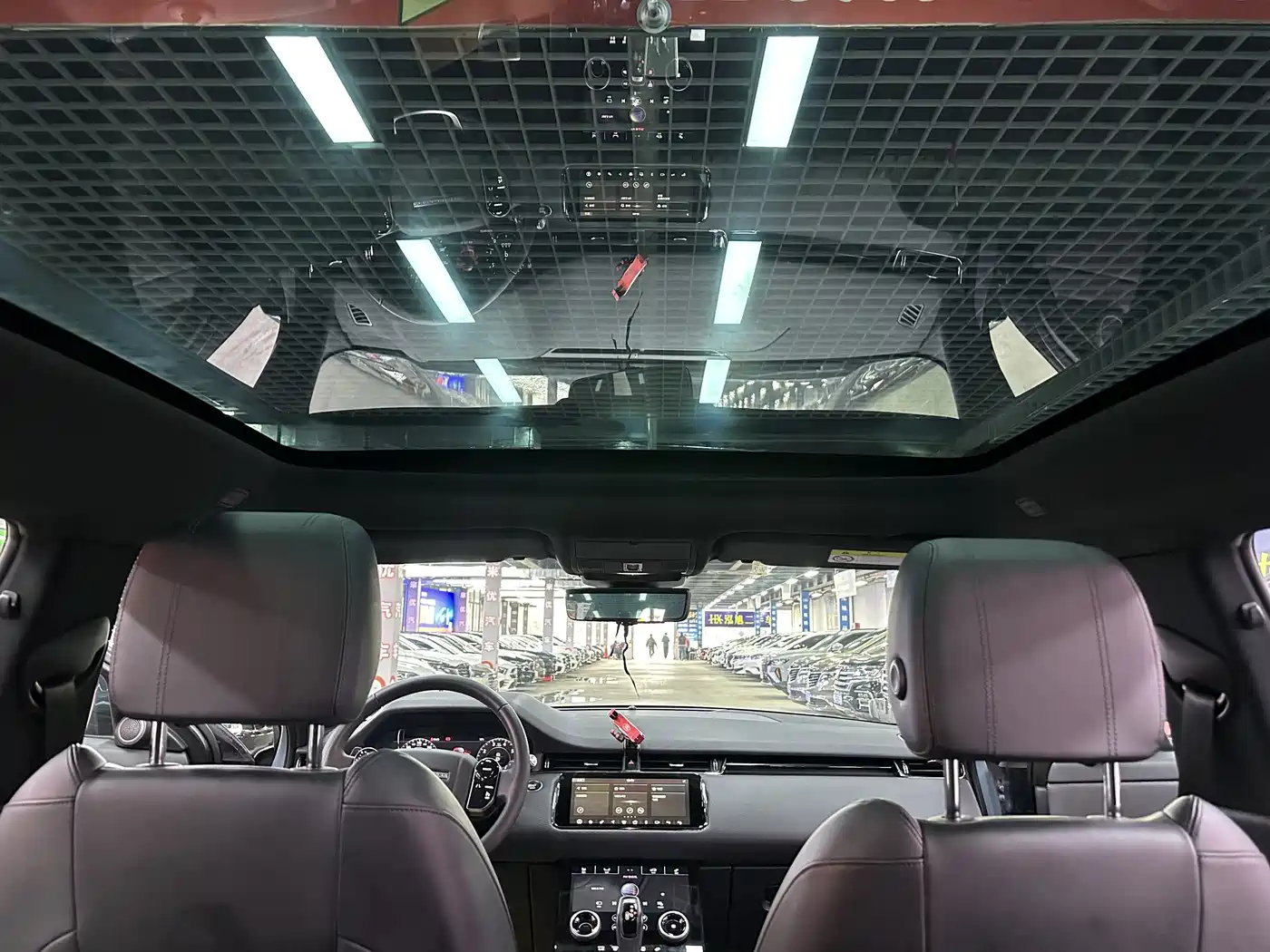 Land Rover Range Rover Evoque 2020 249PS R-DYNAMIC S Sport Edition фото 15