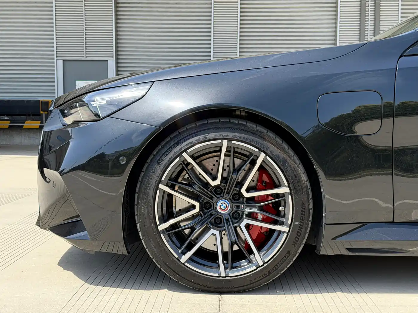 BMW M5 New Energy 2025 M5 фото 23