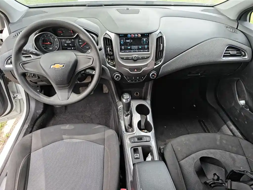 Chevrolet Cruze 2018 320 Automatic Pioneer Sunroof Edition фото 10