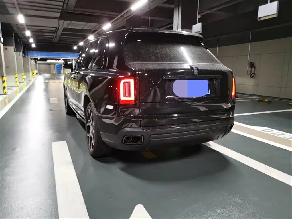 Rolls-Royce Cullinan 2023 2024 Black Badge