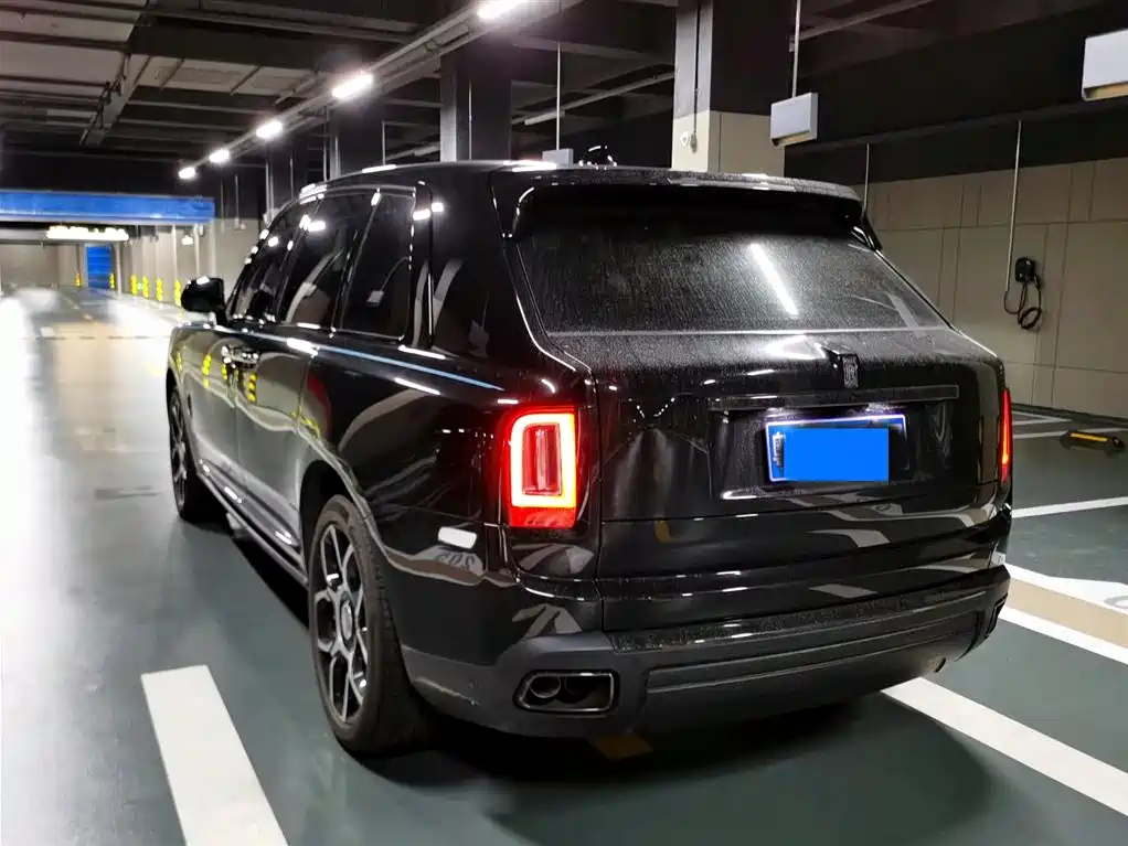 Rolls-Royce Cullinan 2023 2024 Black Badge