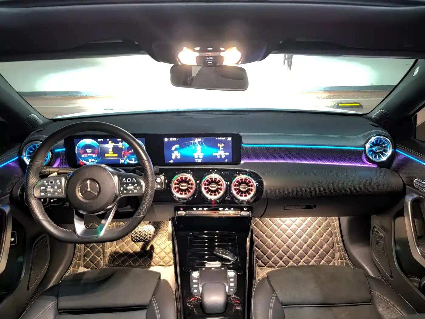 Mercedes-Benz A-Class 2022 A 200 L Sport Sedan Dynamic фото 5