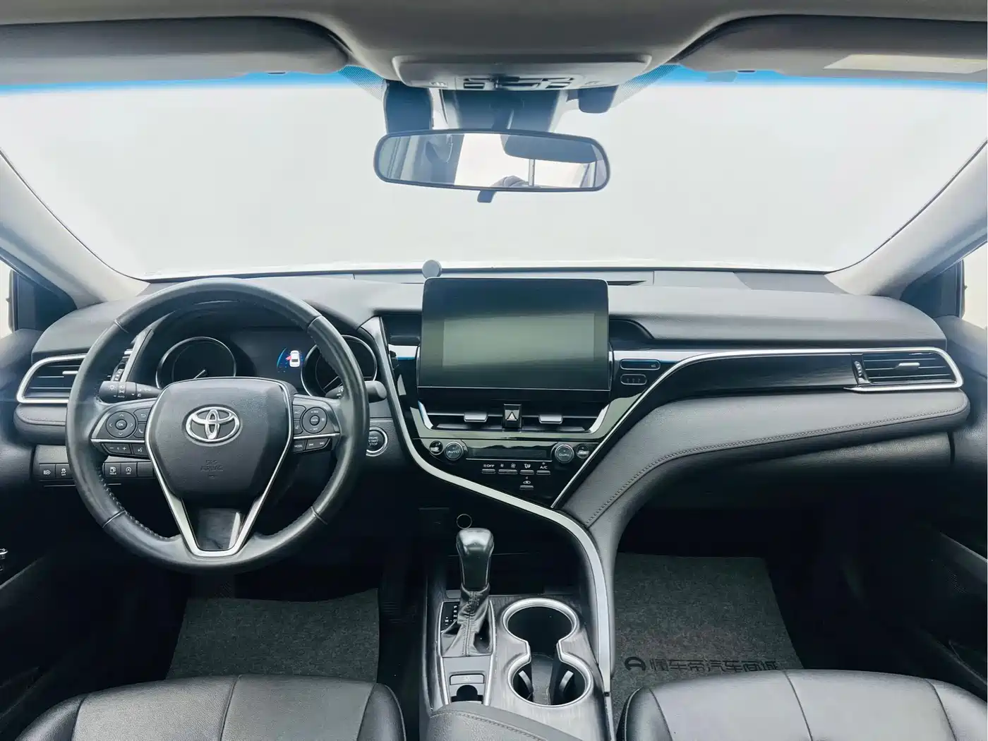 Toyota Camry 2021 2.0G Luxury Edition фото 10