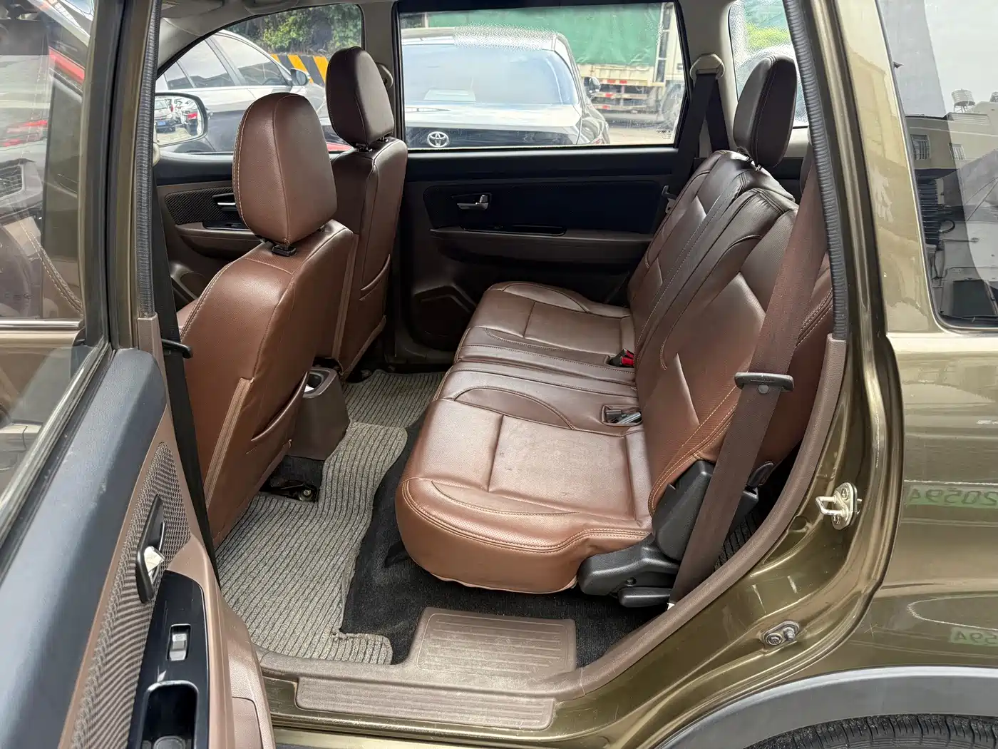 FAW Senya S80 2015 2015 1.5L Manual 7-Seater Navigation Edition