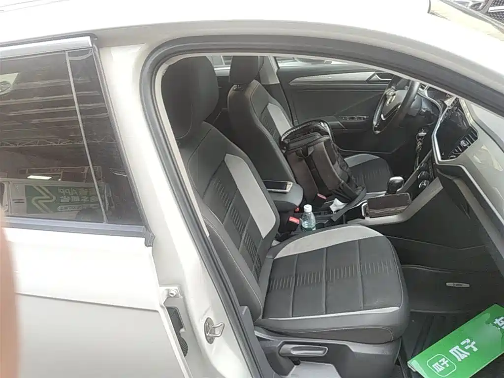 Volkswagen T-ROC 2021 Facelift 280TSI DSG 2WD Elite Smart Connect Edition фото 25