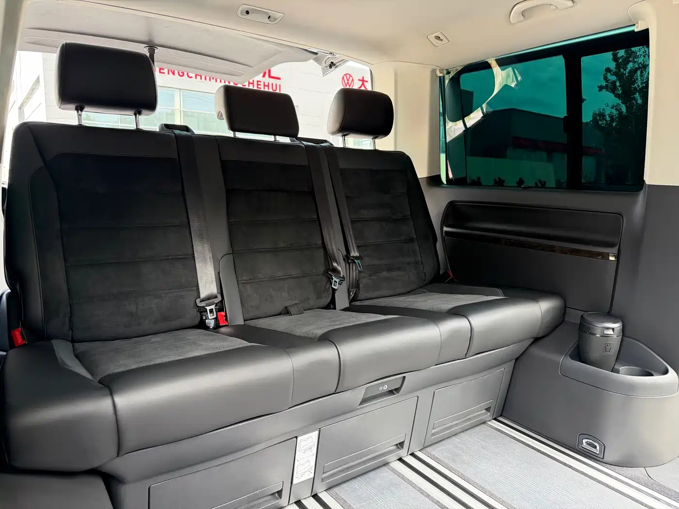 Volkswagen Multivan 2018 2018 2.0TSI 4WD Explorer Edition 7-Seater