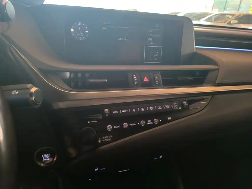 Lexus ES 2018 200 Excellence Edition China V фото 13