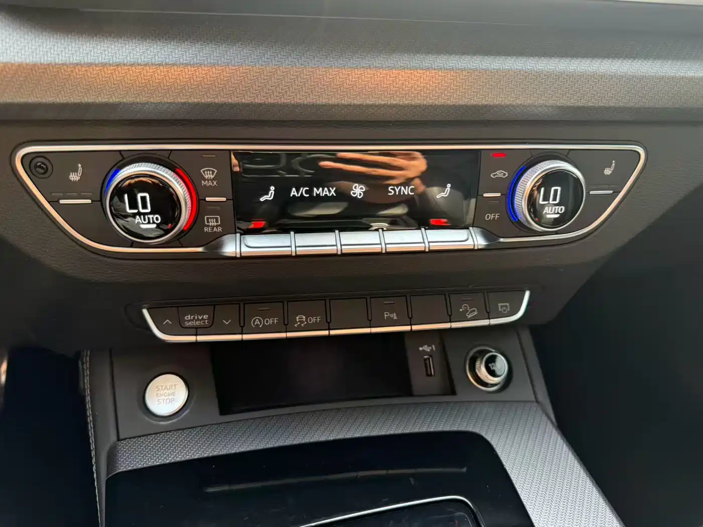 Audi Q5L 2025 40 TFSI Luxury Dynamic фото 17