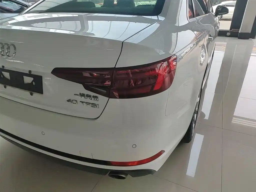 Audi A4L 2018 30th Anniversary 40 TFSI Fashion фото 8