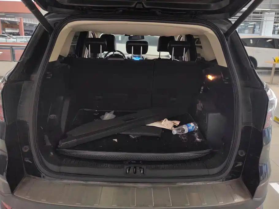 Фото 4 - Ford Kuga