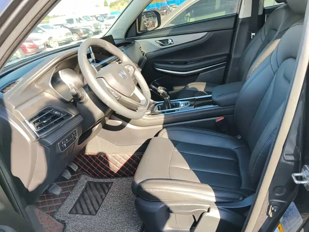 Photo 15 - Changan CS75