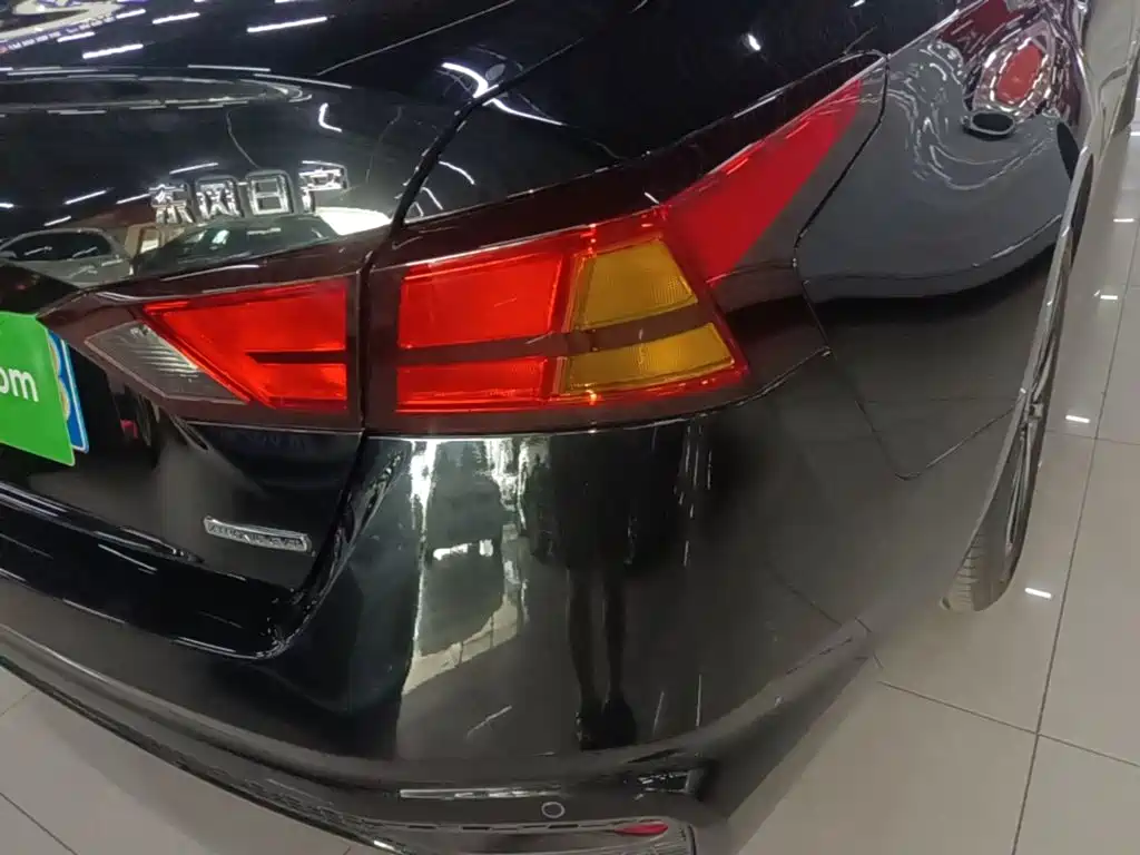 Фото 8 - Nissan Teana