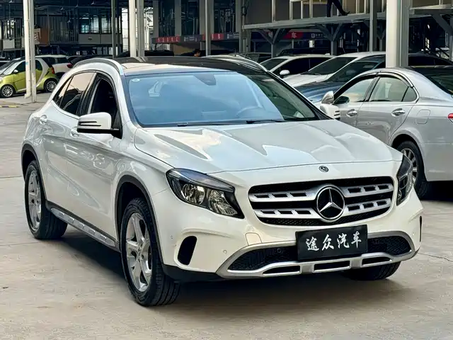 Mercedes-Benz GLA 2019 GLA 200 Dynamic — фото 3