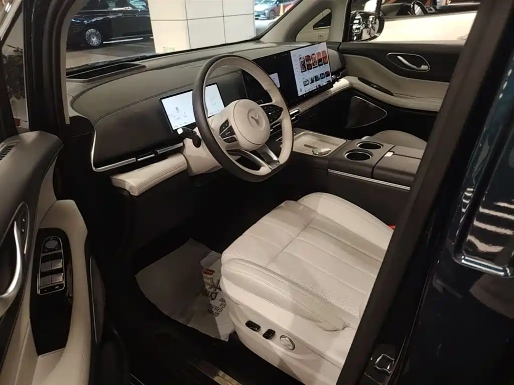 Voyah Auto Voyah Dreamer 2025 PHEV 4WD Kunpeng Premium Edition фото 15