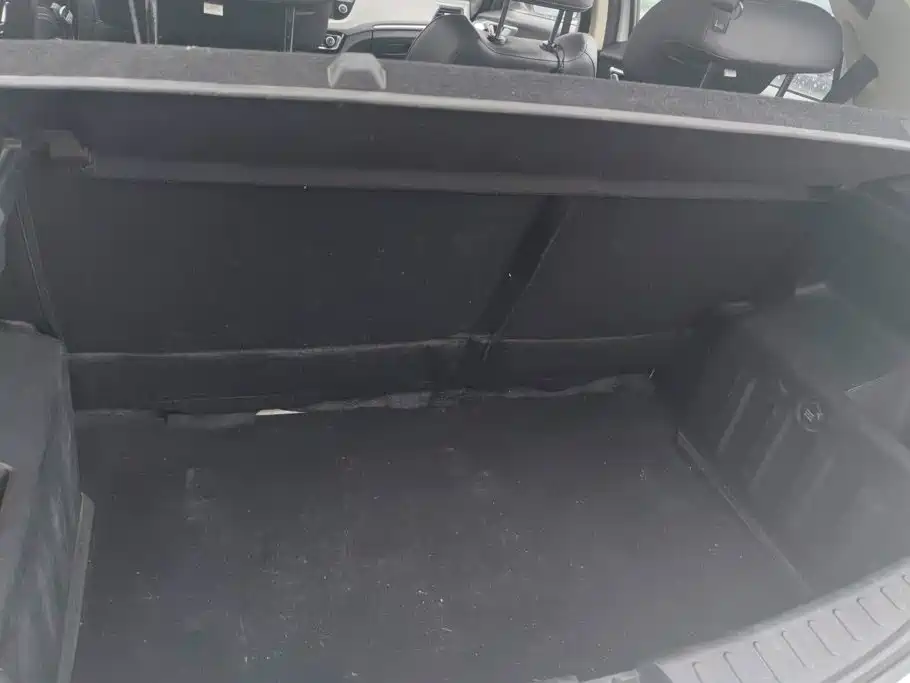 Фото 4 - Geely Vision X3