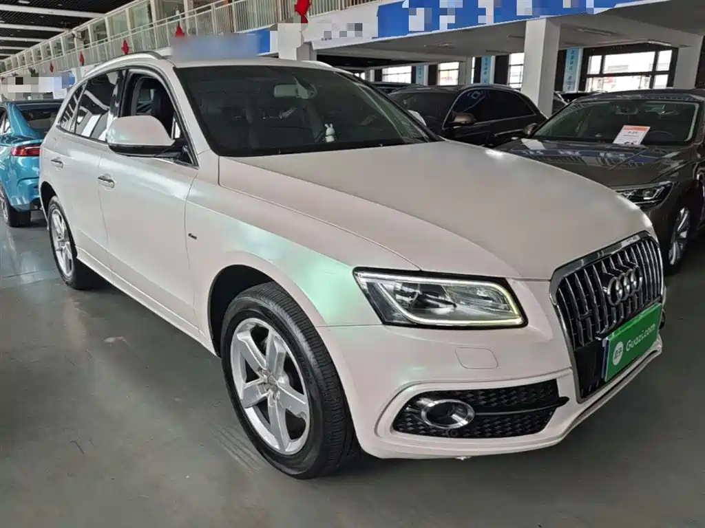 AUDI Q5