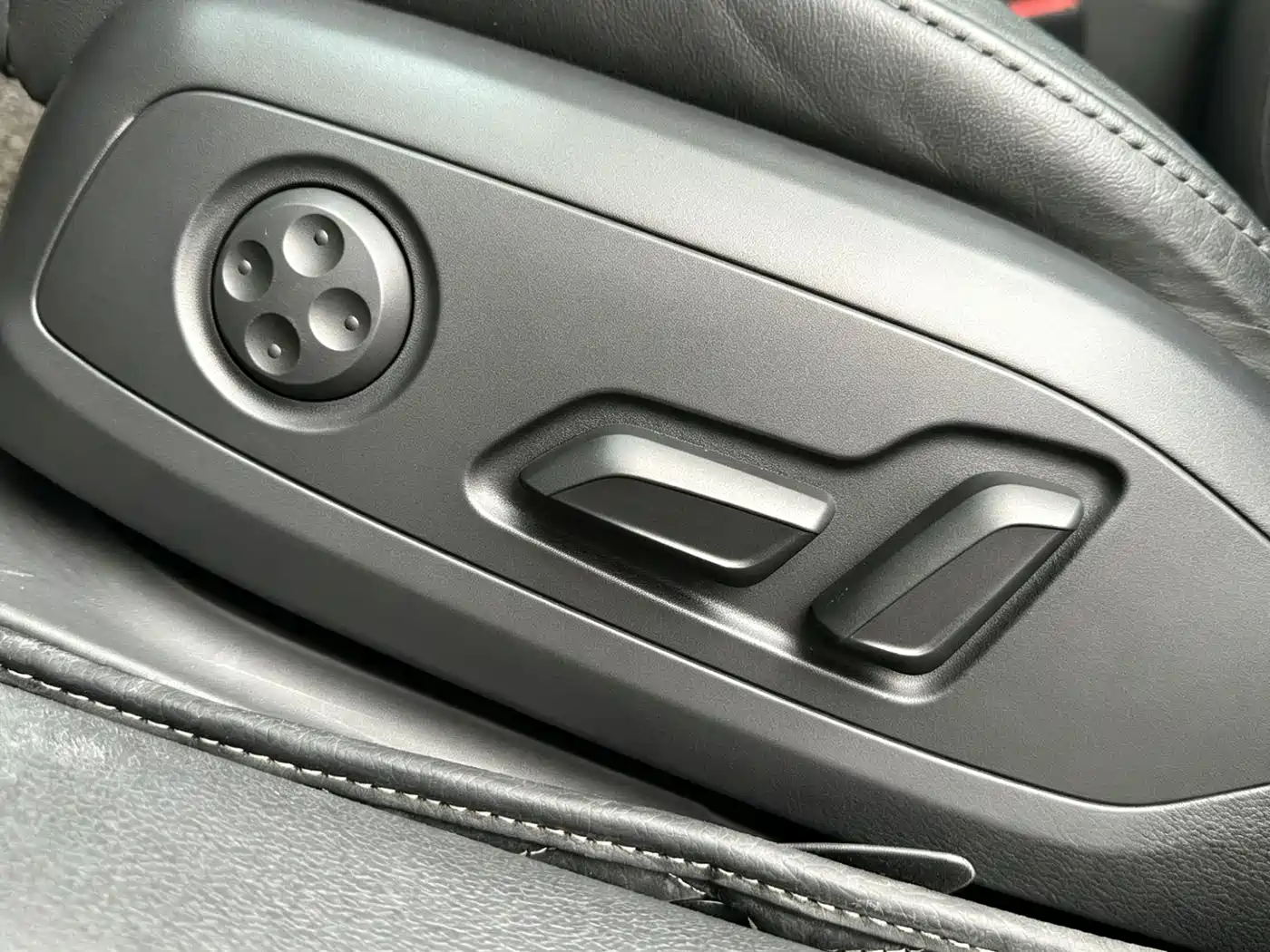 Audi A4L 2020 40 TFSI Luxury Dynamic фото 12