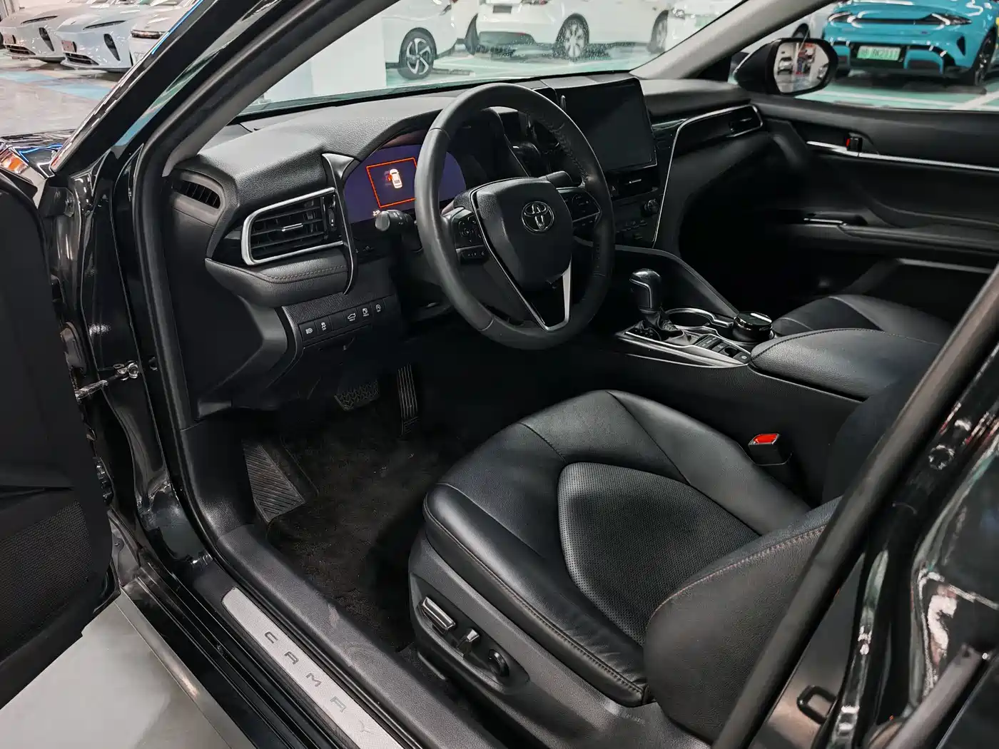 Toyota Camry 2023 2.5G Luxury Edition фото 11