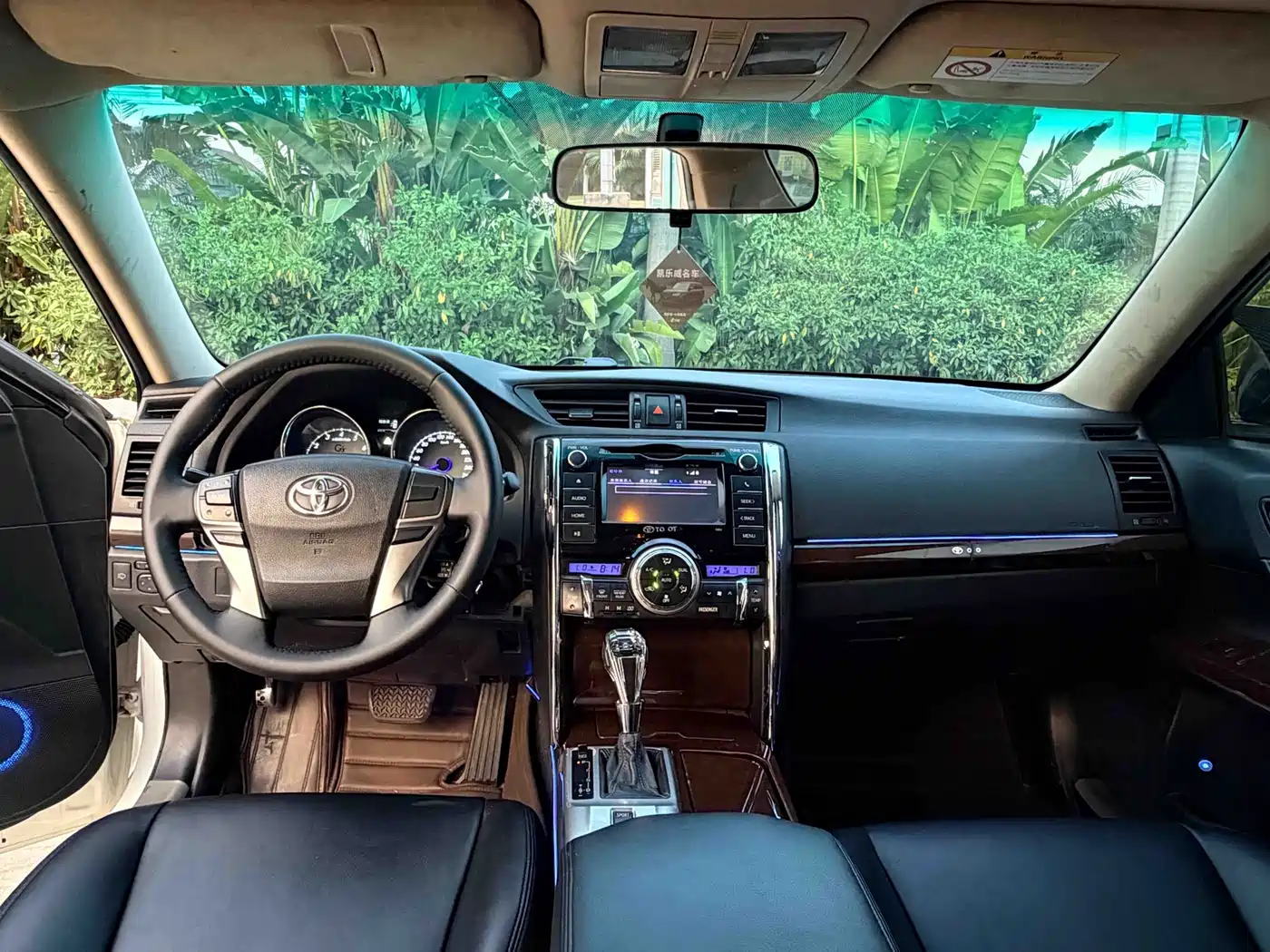 Toyota Reiz 2013 2.5V Shangrui Navigation Edition фото 10